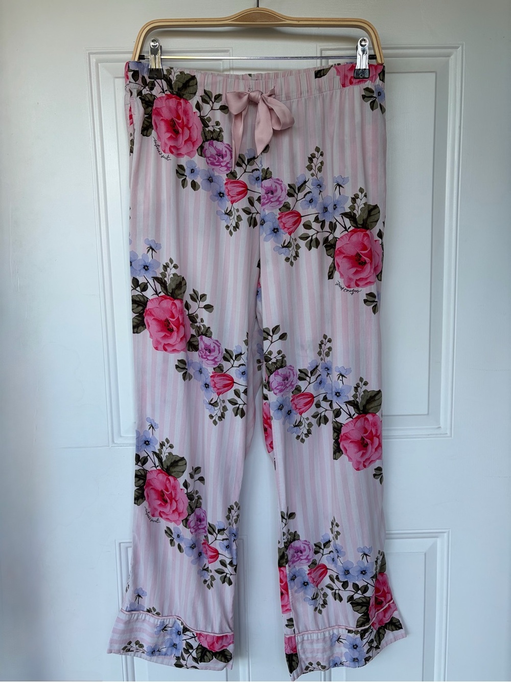 •Victoria’s Secret• Striped Floral Lounge/Pajama Pants - Size Medium